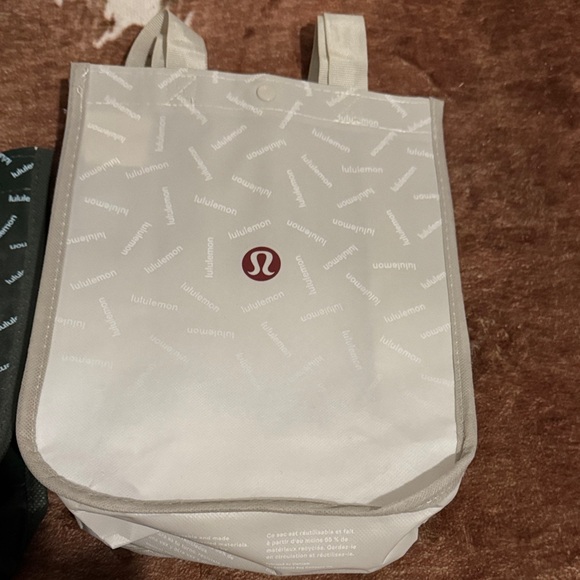lululemon and athleta reusable bags - Picture 3 of 4